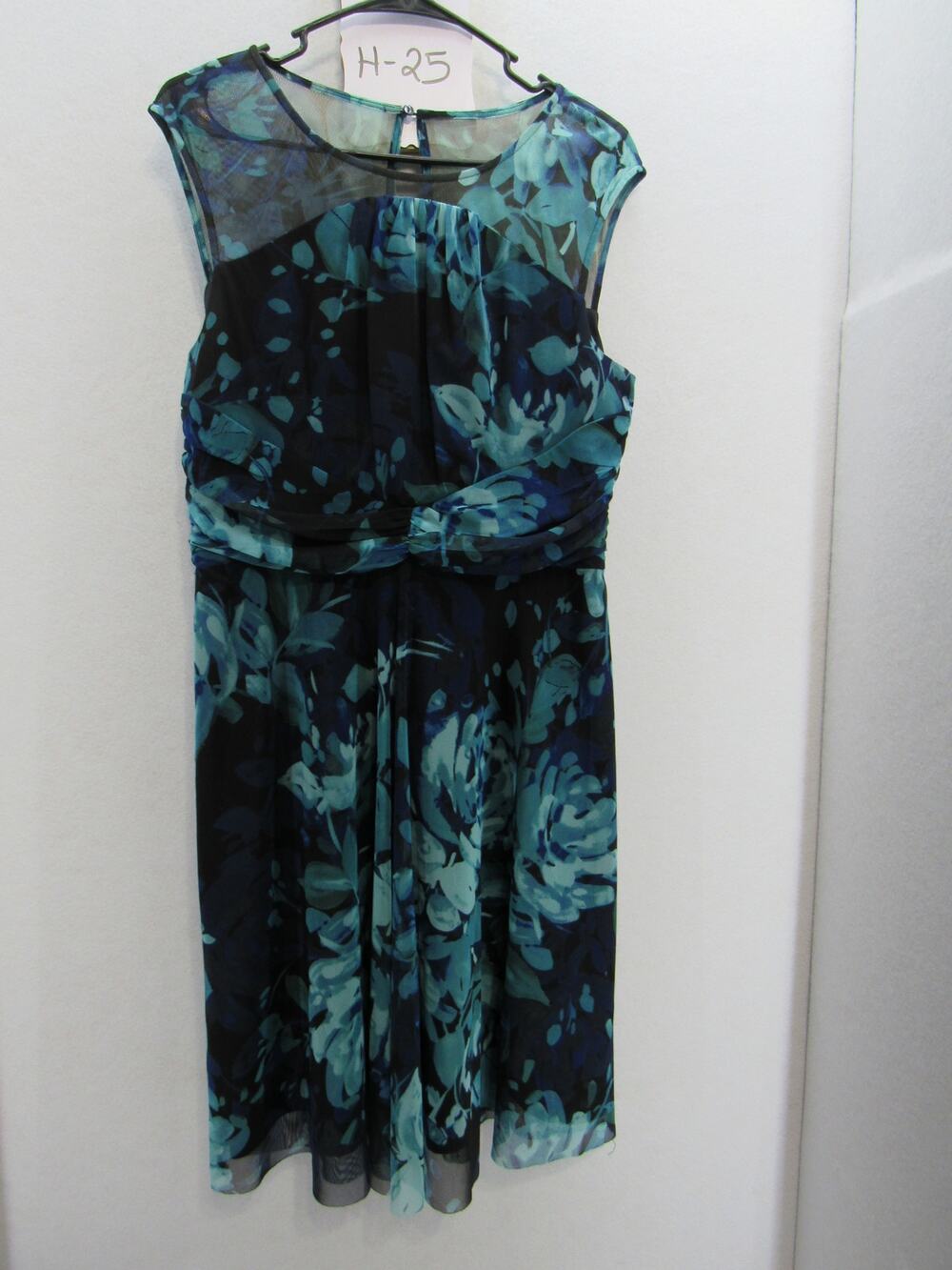 CB established 1962 dress, size 12